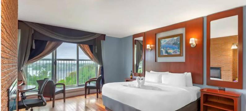 瀑布景观品质酒店(Quality Hotel Fallsview Cascade)图片