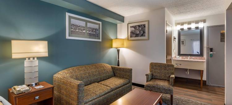 品质酒店-奥斯汀镇-扬斯敦西部(Quality Inn Austintown-Youngstown West)图片