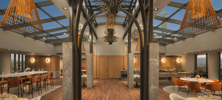 锡比乌县 Downtown Courtyard酒店 by Marriott(Courtyard by Marriott Downtown Sibiu)图片