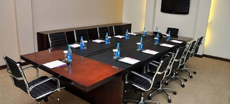 希姆肯特希尔顿逸林酒店(DoubleTree by Hilton Shymkent)图片