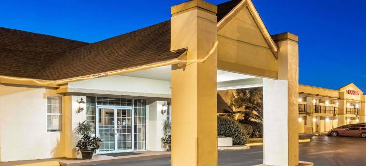 Howard Johnson by Wyndham Lake City图片