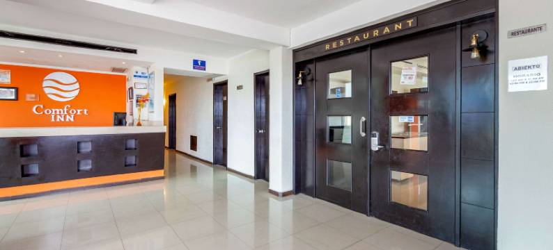 坎昆机场舒适酒店(Comfort Inn Cancún Aeropuerto)图片