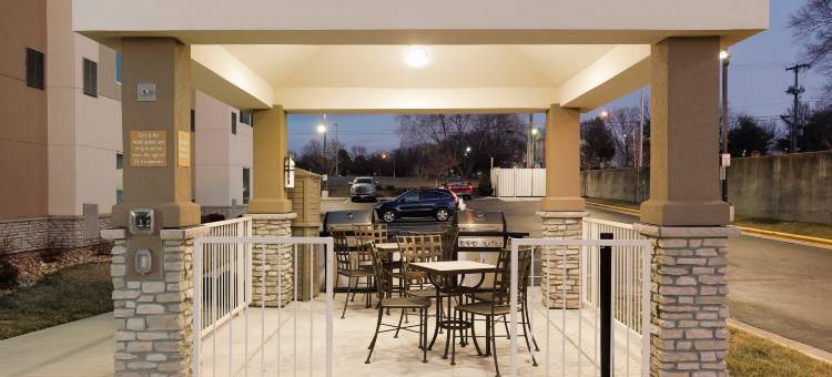 雷内克萨-欧弗兰帕克区Candlewood Suites(Candlewood Suites Lenexa - Overland Park Area)图片