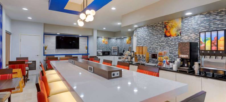 舒适套房酒店(Comfort Inn & Suites)图片