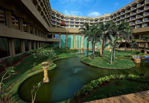 JW Marriott Mumbai Juhu Hotel Overview
