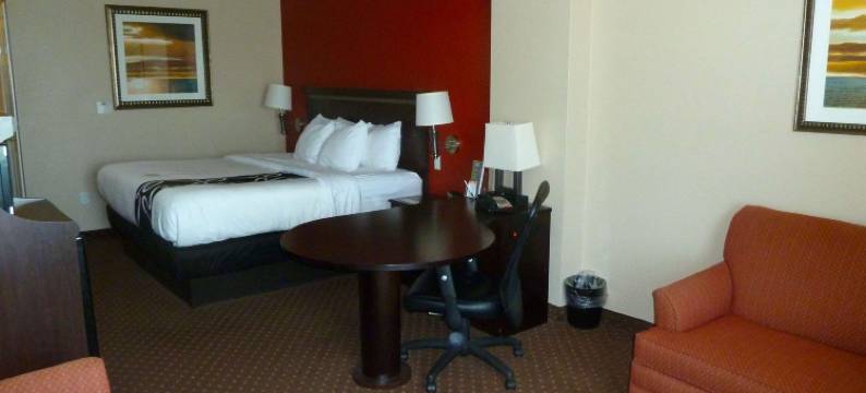 冈贝里尔城美洲最佳价值套房酒店(Americas Best Value Inn and Suites Gun Barrel City)图片