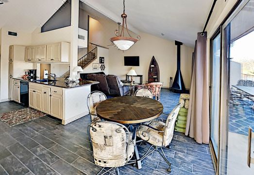 Updated 2Br Waterfront Horseshoe Bay Townhome 2 Bedroom CondoHotel Overview