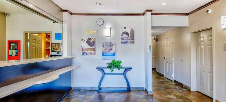OYO Townhouse 博蒙特医疗中心区 I-10(OYO Townhouse Beaumont Medical Center Area I-10)图片