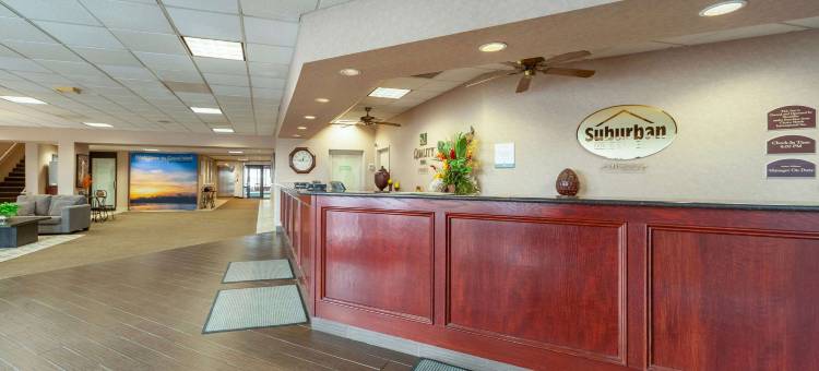 I-80 格兰德艾兰郊区开放式客房(Suburban Studios I-80 Grand Island)图片