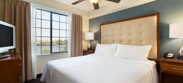 Homewood Suites by Hilton圣迭戈机场-自由站(Homewood Suites by Hilton San Diego Airport-Liberty Station)图片