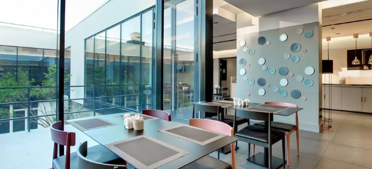 阿兹马特富拉迪沃斯托克酒店(Azimut Hotel Vladivostok)图片