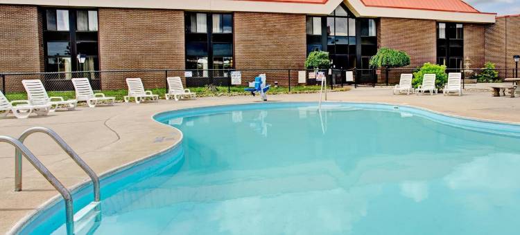 哈里森温德姆速8酒店(Super 8 by Wyndham Harrison OH)图片