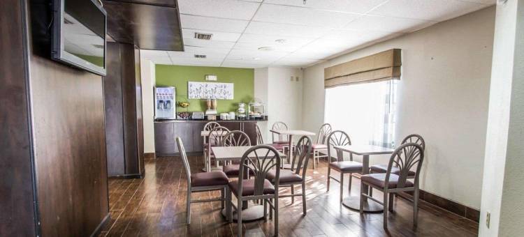 利斯堡湖群舒眠酒店(Sleep Inn Leesburg Chain of Lakes)图片