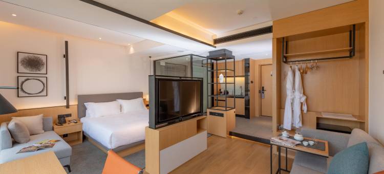 桂林灯塔轻居酒店(政务中心店)图片