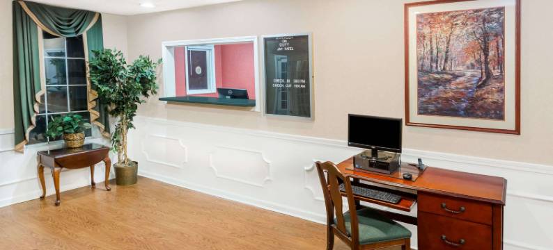 格林纳达呗盟套房酒店(Baymont by Wyndham Grenada)图片