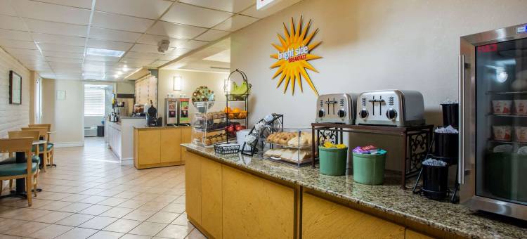 诺福克维吉尼亚海滩拉昆塔温德姆酒店(La Quinta Inn by Wyndham Norfolk Virginia Beach)图片