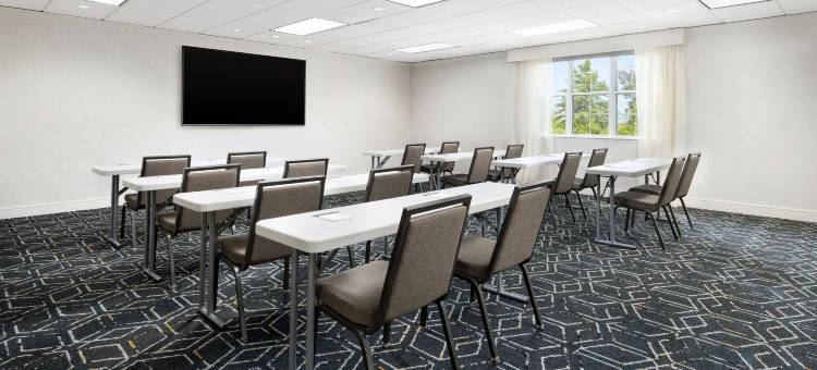 普茨茅斯Homewood Suites by Hilton(Homewood Suites by Hilton Portsmouth)图片