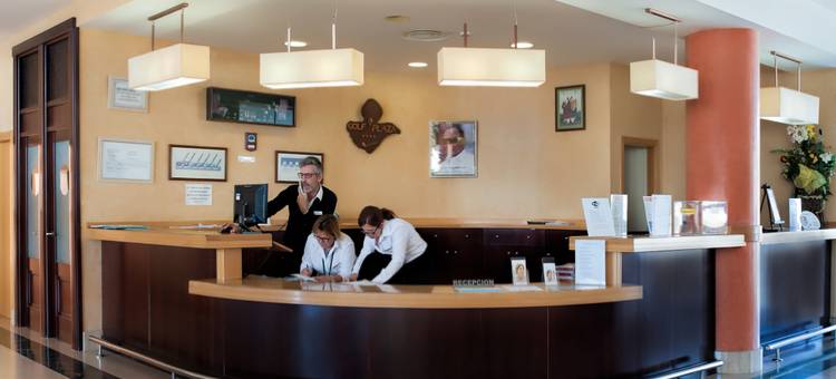 格兰德穆图高尔夫广场酒店(Grand Muthu Golf Plaza Hotel & Spa)图片