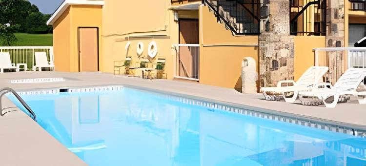 赛维尔维尔 - 鸽子谷河滨伊克诺旅馆(Econo Lodge Sevierville-Pigeon Forge on the River)图片