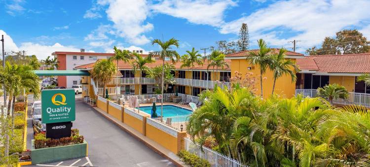 好莱坞大道凯艺套房酒店(Quality Inn & Suites Airport - Cruise Port Hollywood)图片