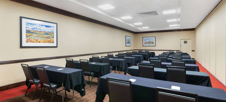 Best Western Premier Kansas City Sports Complex Hotel图片