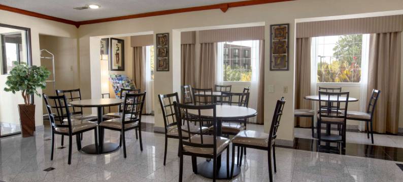 俄克拉何马城机场温德姆呗盟套房酒店(Baymont by Wyndham Oklahoma City Airport)图片