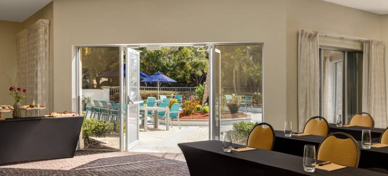 奥兰多皇冠假日酒店 - 维斯塔湖(Crowne Plaza ORLANDO - LAKE BUENA VISTA by IHG)图片