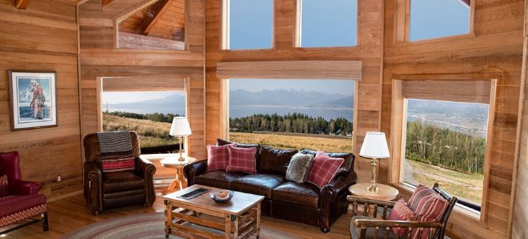 Beautiful 5 Star Log Home on 15 Acres! Lake Views, Stocked Pond, 18 Miles to Ynp图片