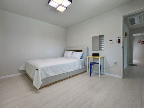 Gyeongju Mokshil Road Pool Villa Hotel Overview