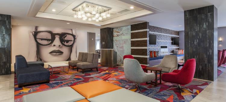 亚特兰大机场希尔顿逸林酒店(DoubleTree by Hilton Atlanta Airport)图片