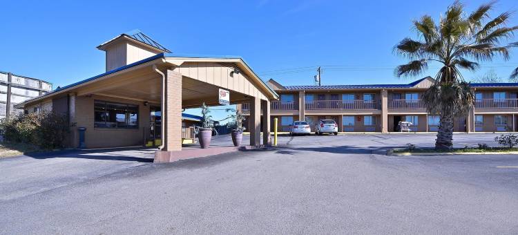 Xecutive 行政套房和套房(Xecutive Inn and Suites)图片