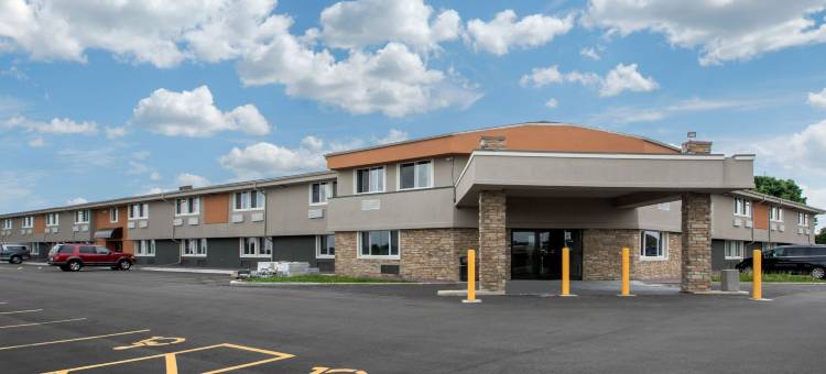 西麦迪逊大学区附近凯艺酒店(Quality Inn Madison West Near University Area)图片