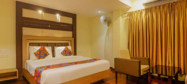 Fabhotel Keerthi的Anupama(FabHotel Keerthi's Anupama - Nr Indira Gandhi Stadium)图片