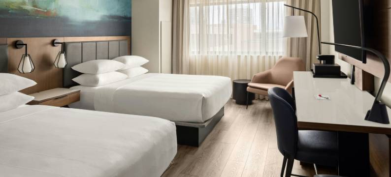 奥什科什万豪海滨酒店及会议中心(Oshkosh Marriott Waterfront Hotel & Convention Center)图片