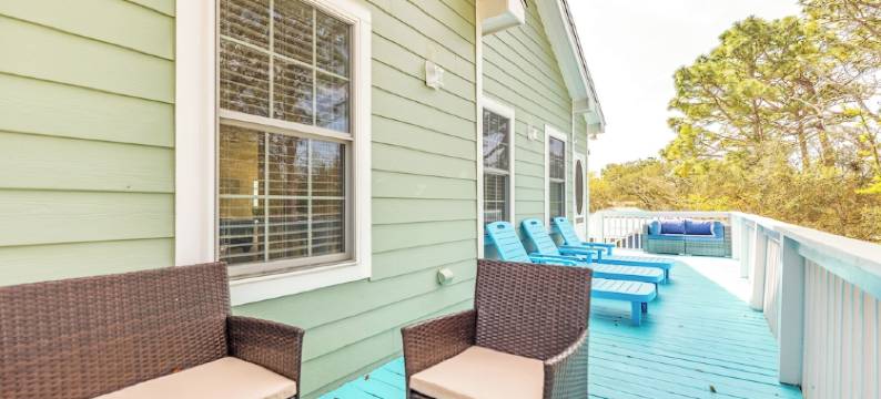 FULLY RENOVATED Oak Island Oasis: 1.5 blocks to beach. Pet & family friendly!图片