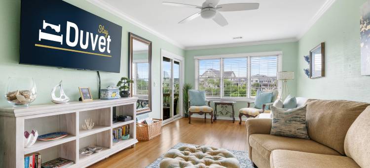 Community Pool and Scenic Dock Access - Charming Coastal Haven图片