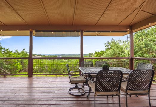 Charming Hideaway with Amazing Views and Cozy Decor - Inviting Retreat Hotel Overview