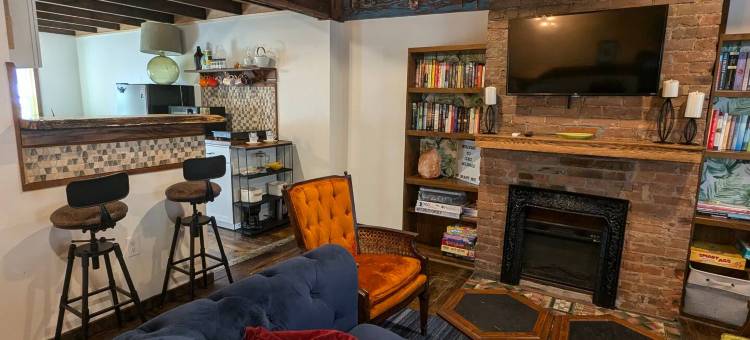 Artist Retreat with Modern Amenities - Cozy and Inviting Escape图片