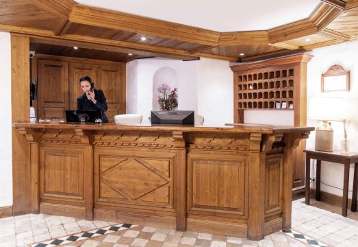 Hôtel les PeupliersHotel Overview