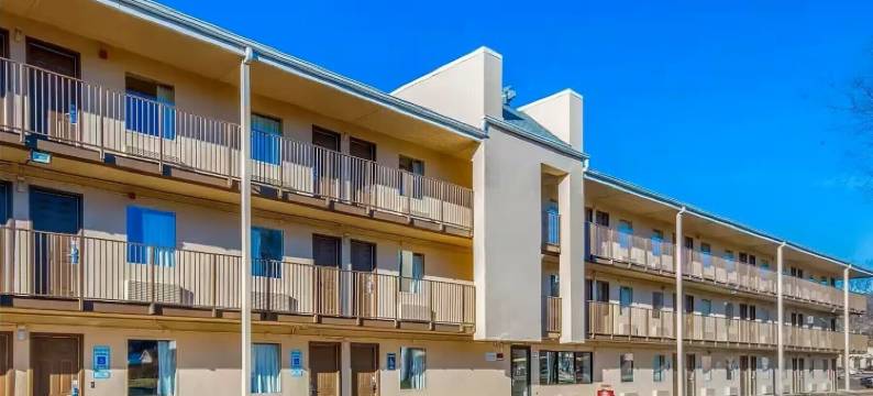 西弗吉尼亚查尔斯顿温德姆速8酒店(Super 8 by Wyndham Charleston WV)图片