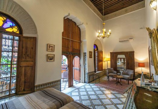 Ryad Mabrouka Hotel Overview