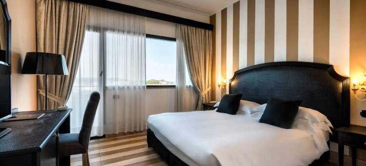 马尔蒂尼欧比亚酒店(Hotel Martini Olbia)图片