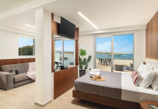 Elia Sea Suites Hotel Overview