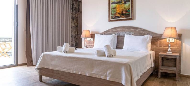 Luna的Alacati(Lunas Alaçatı)图片