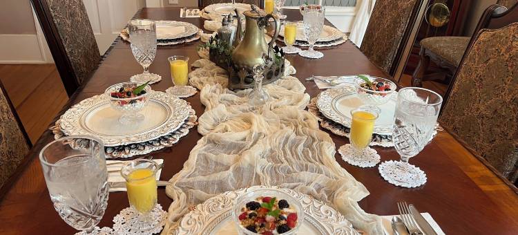 Benefield House床和早餐(Benefield House Bed & Breakfast)图片