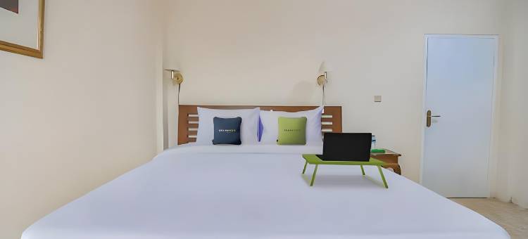 Urbanview Hotel Mon Bel Cibodas by RedDoorz图片