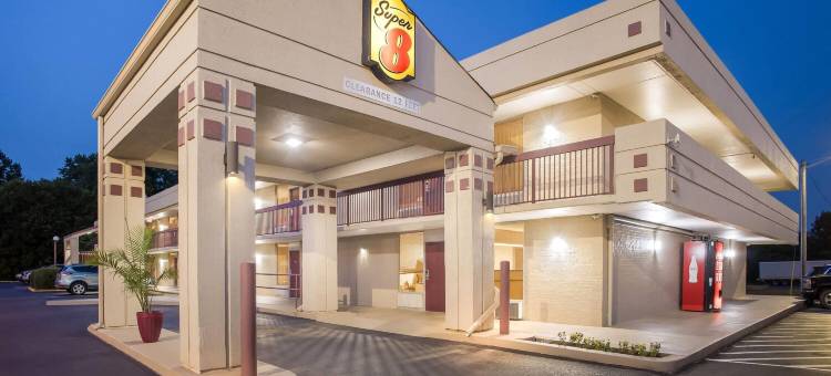 科默斯温德姆速8酒店(Super 8 by Wyndham Commerce)图片