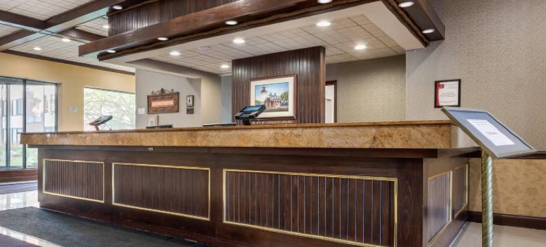 伊利湖会议中心凯隆酒店(Clarion Hotel Conference Center on Lake Erie)图片