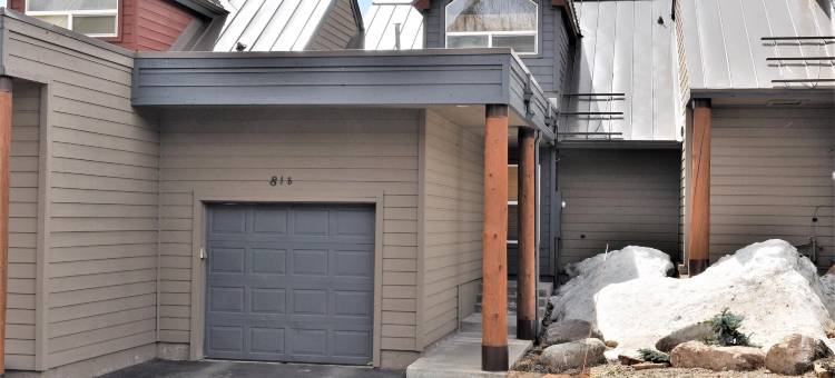 森林公园 3 床 4 卫联排别墅酒店(Forest Park 3 Bed 4 Bath Townhome)图片