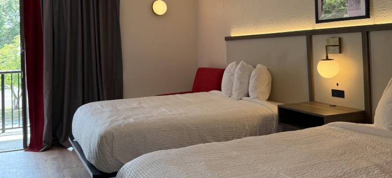 北卡兰伯顿北部华美达酒店(Ramada by Wyndham Lumberton NC North)图片